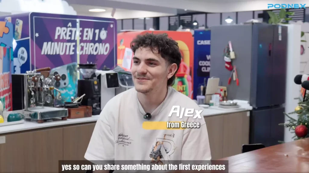 phone case customization vending machine1