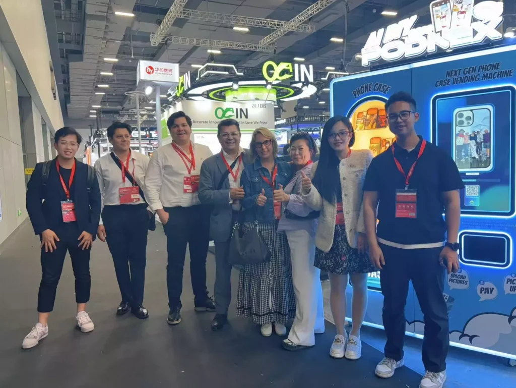 phone case vending machine market 03